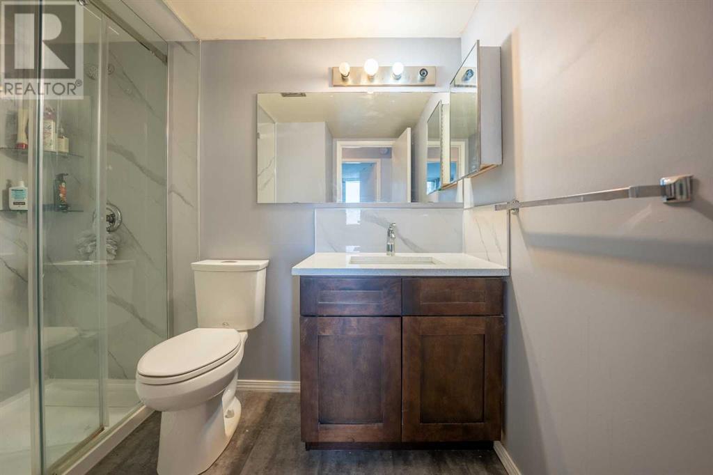Single Family House for Sale in   Dalton Drive NW Dalhousie Calgary 