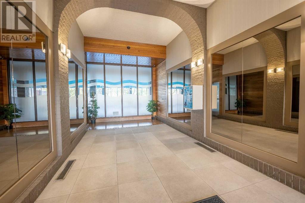 Single Family House for Sale in   Dalton Drive NW Dalhousie Calgary 
