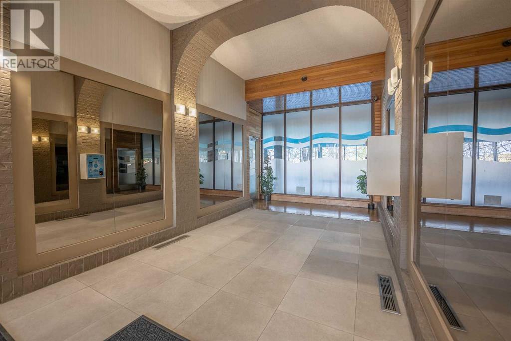 Single Family House for Sale in   Dalton Drive NW Dalhousie Calgary 