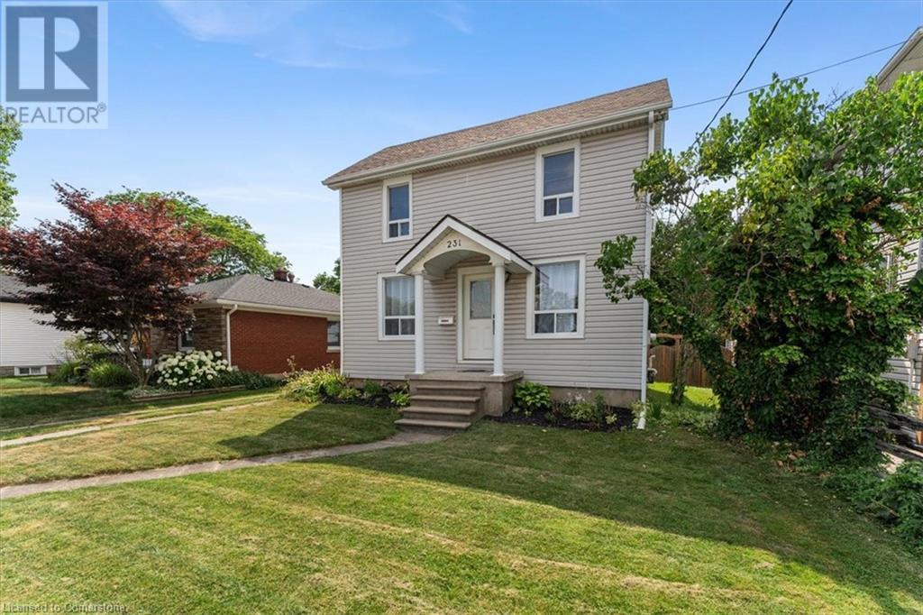 Photo 4 of 231 Vine Street, St Catharines ON