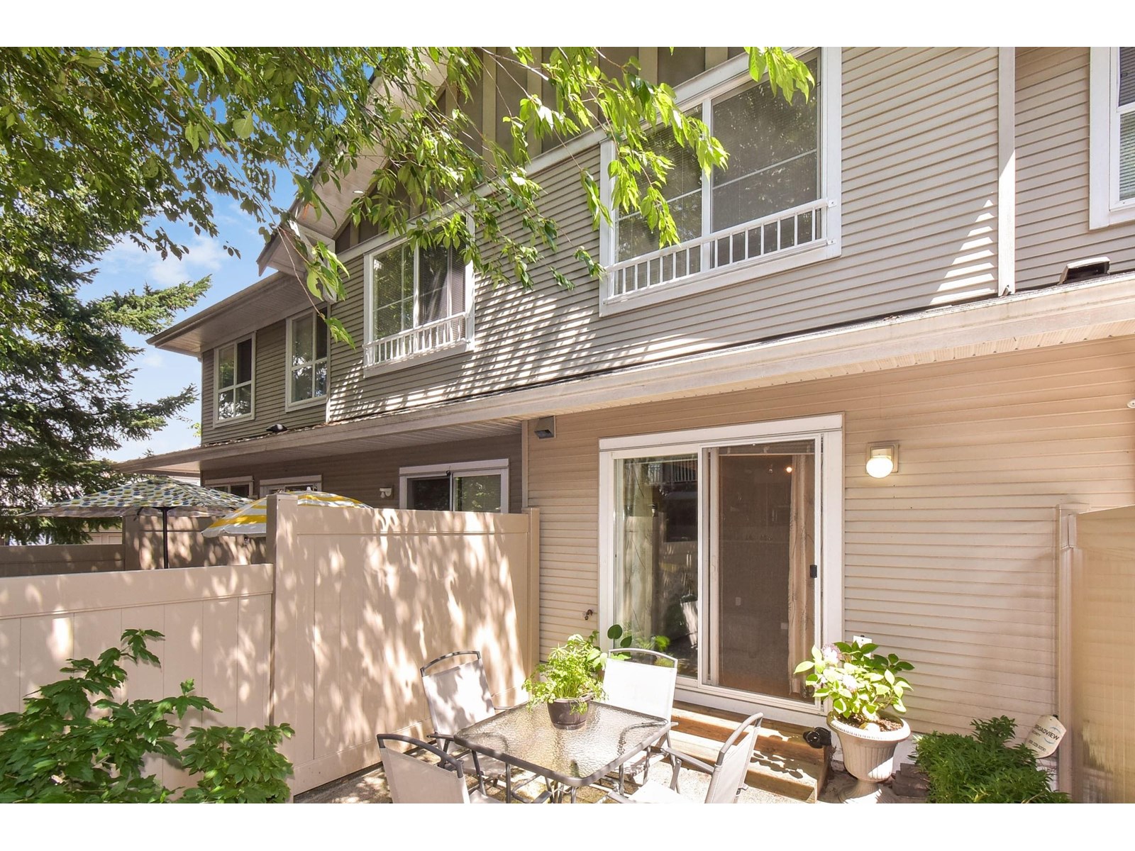 Photo 10 of 34 8778 159 Street, Surrey BC