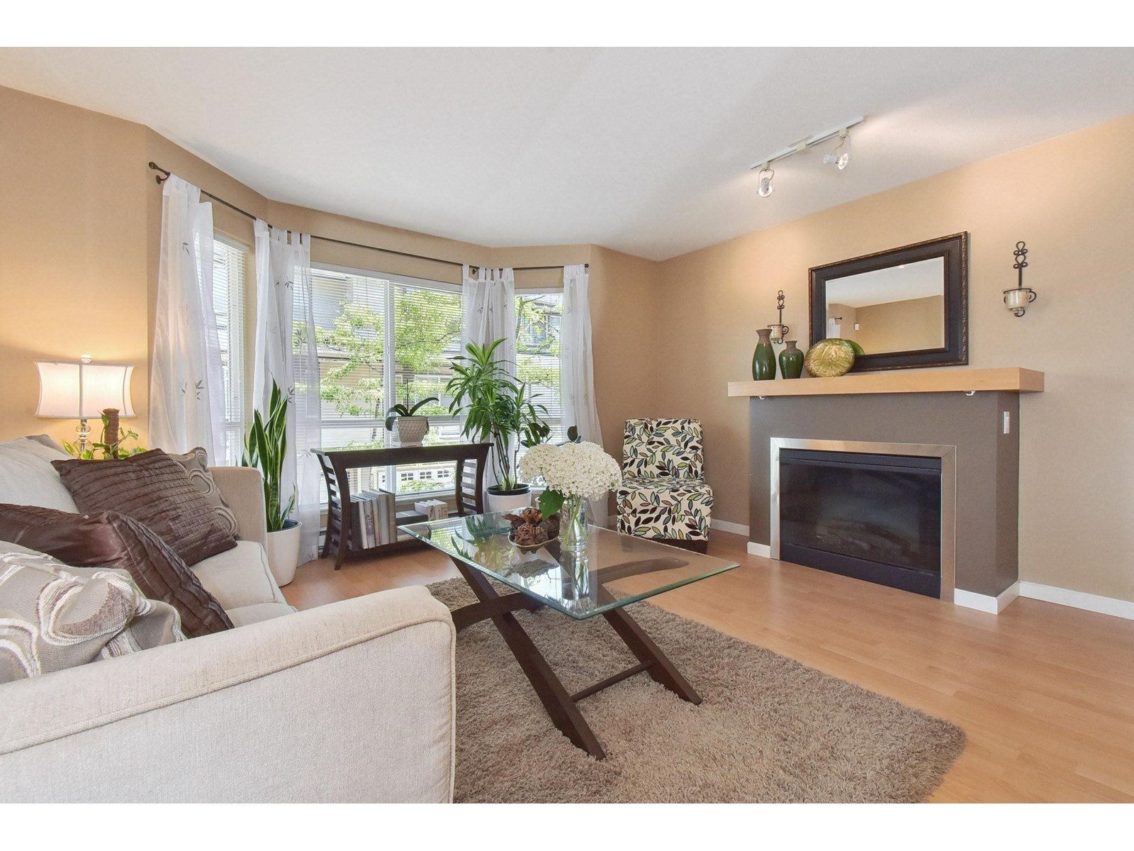Photo 17 of 34 8778 159 Street, Surrey BC