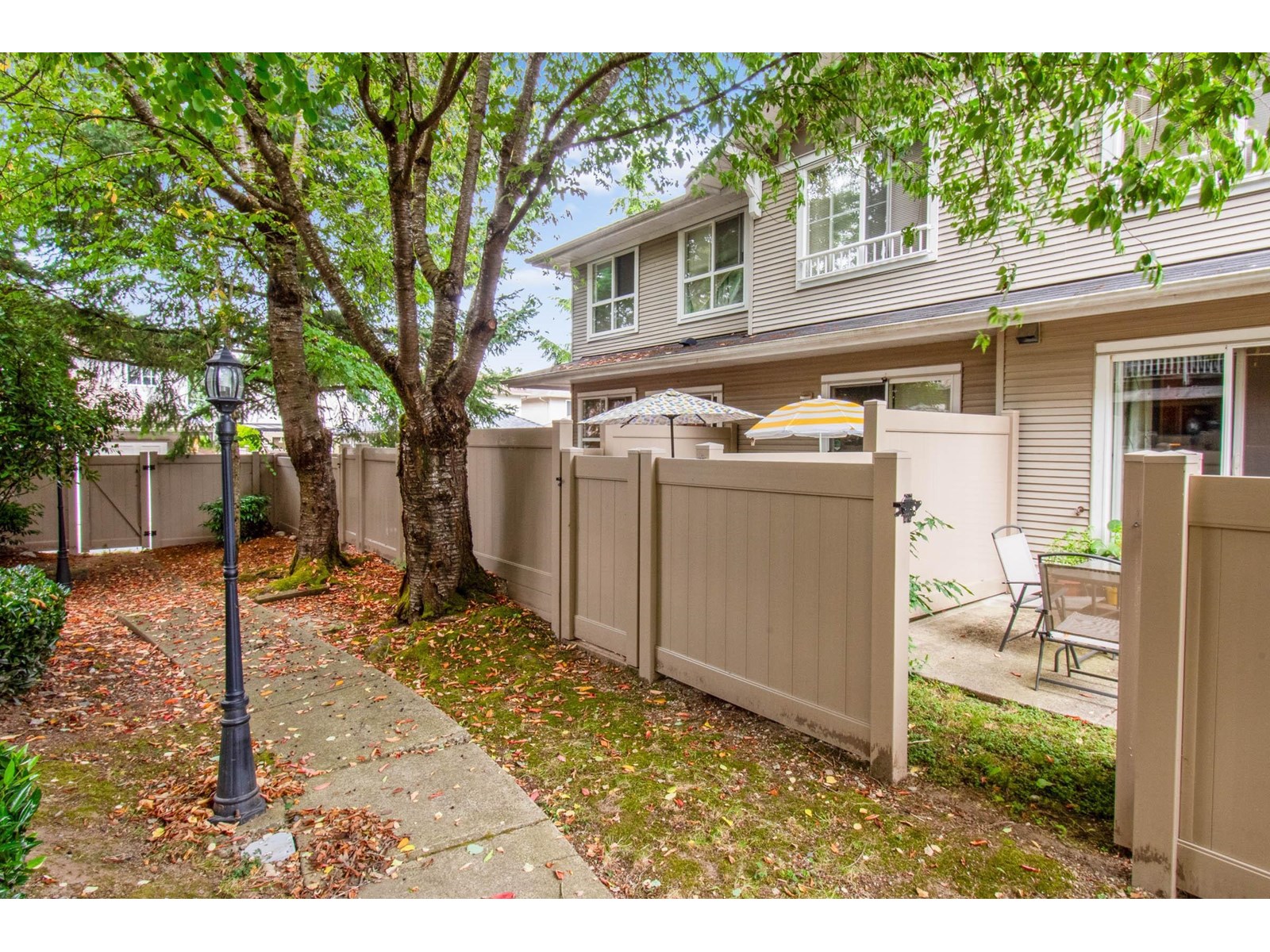 Photo 18 of 34 8778 159 Street, Surrey BC