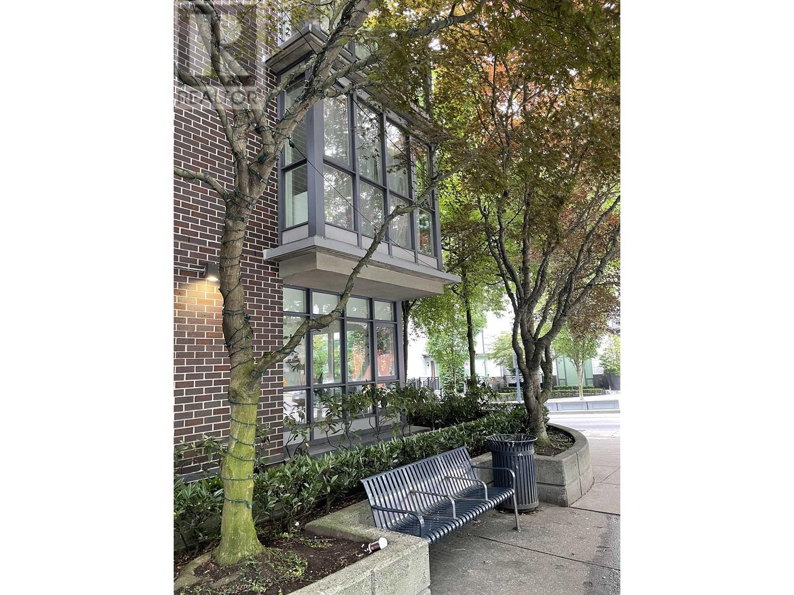 Photo 2 of 891 Helmcken Street, Vancouver BC
