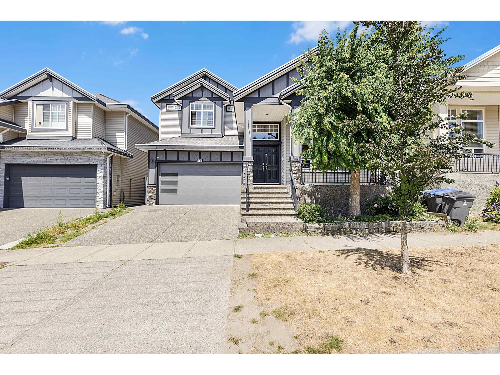 Photo 3 of 14781 67 A Avenue, Surrey BC