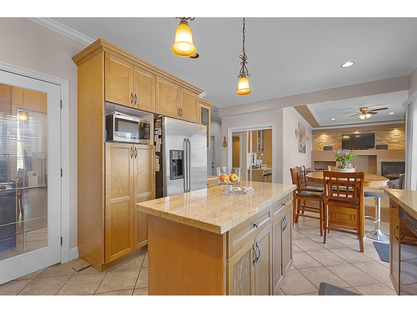 Photo 11 of 14781 67 A Avenue, Surrey BC