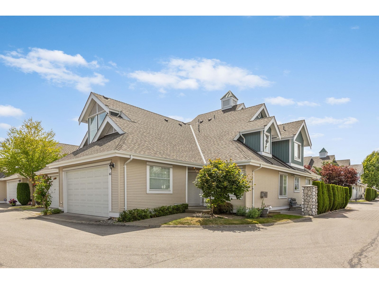 Photo 1 of 63 16995 64 Avenue, Surrey BC
