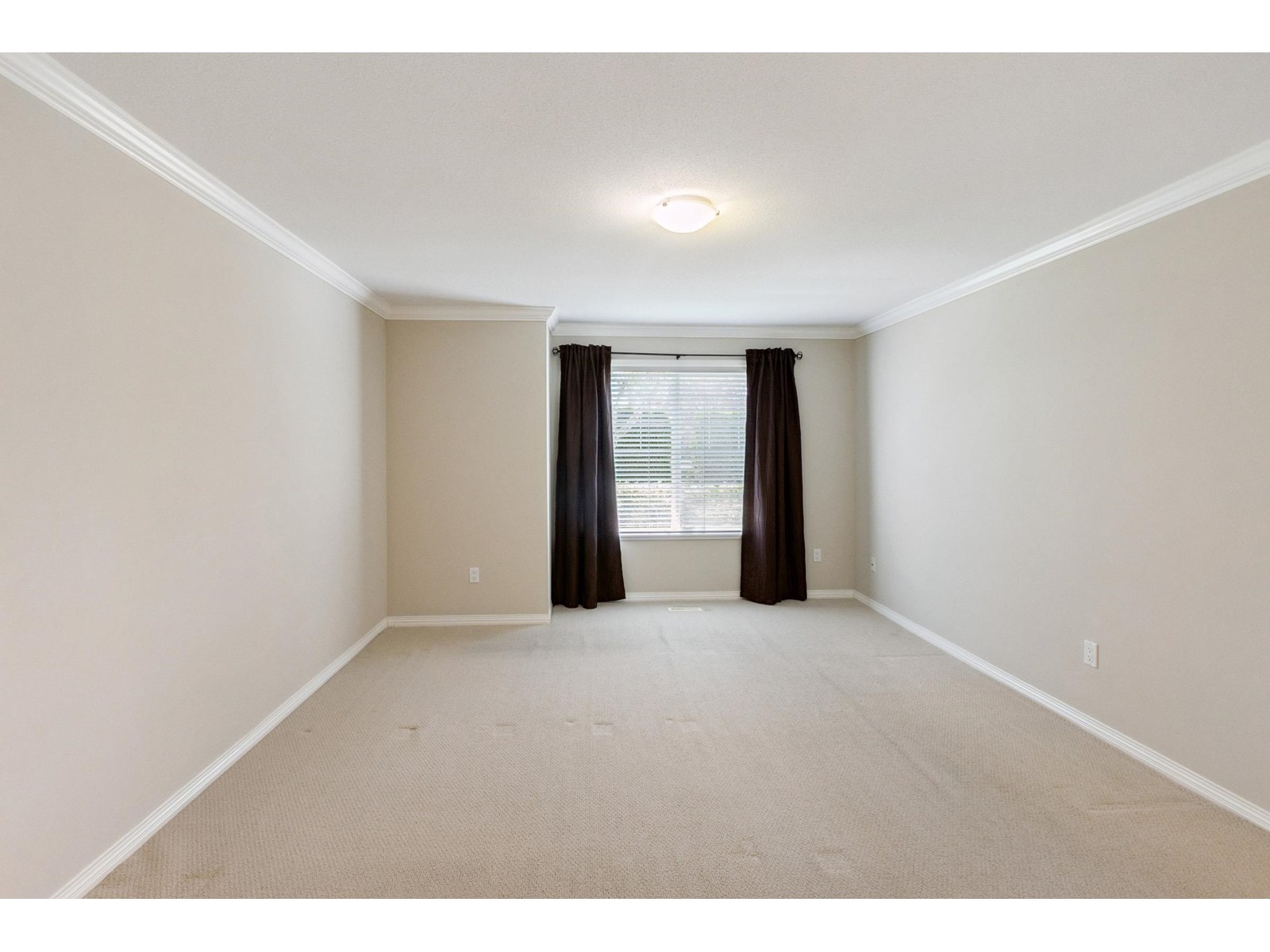 Photo 9 of 63 16995 64 Avenue, Surrey BC