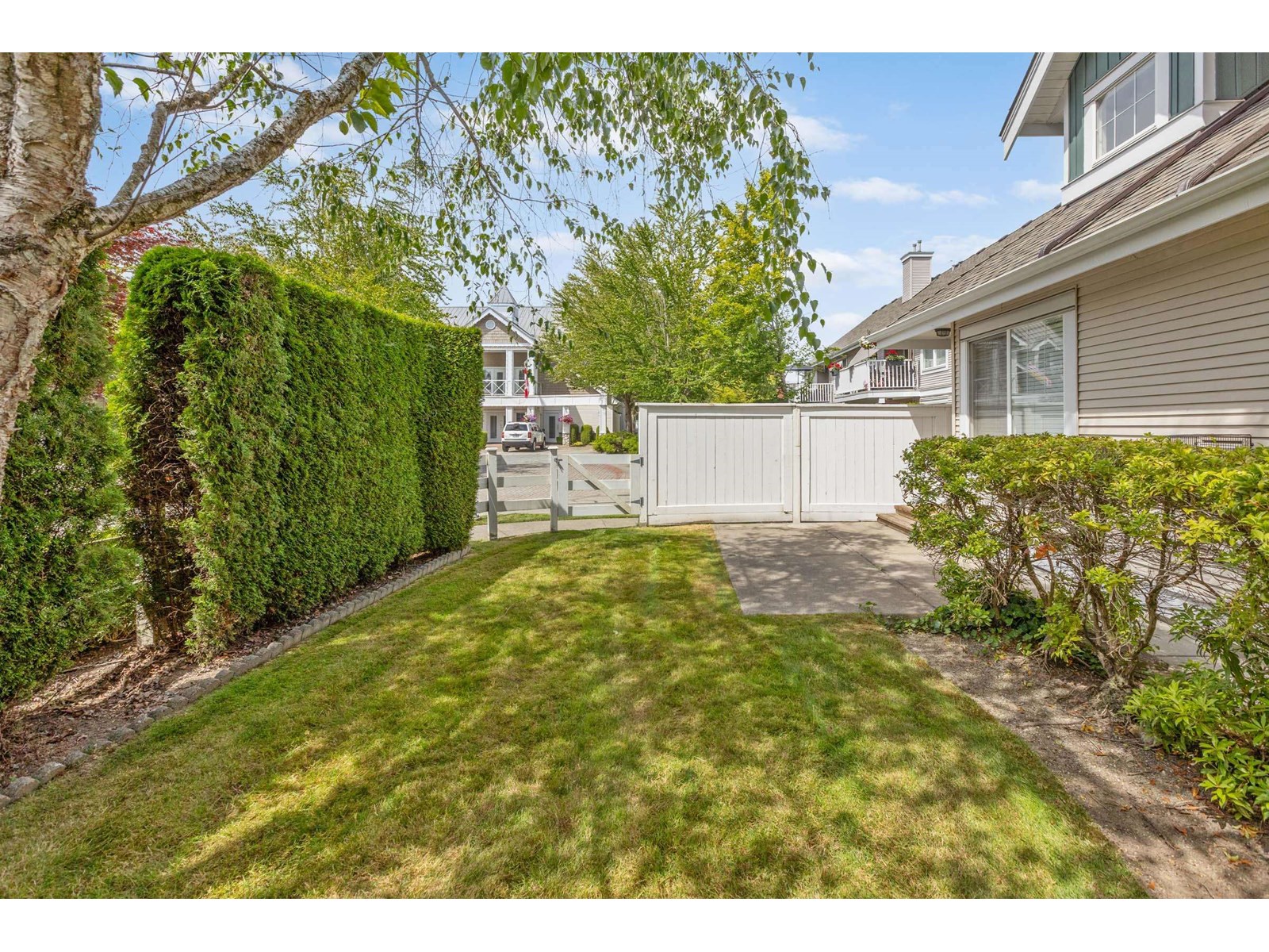 Photo 29 of 63 16995 64 Avenue, Surrey BC