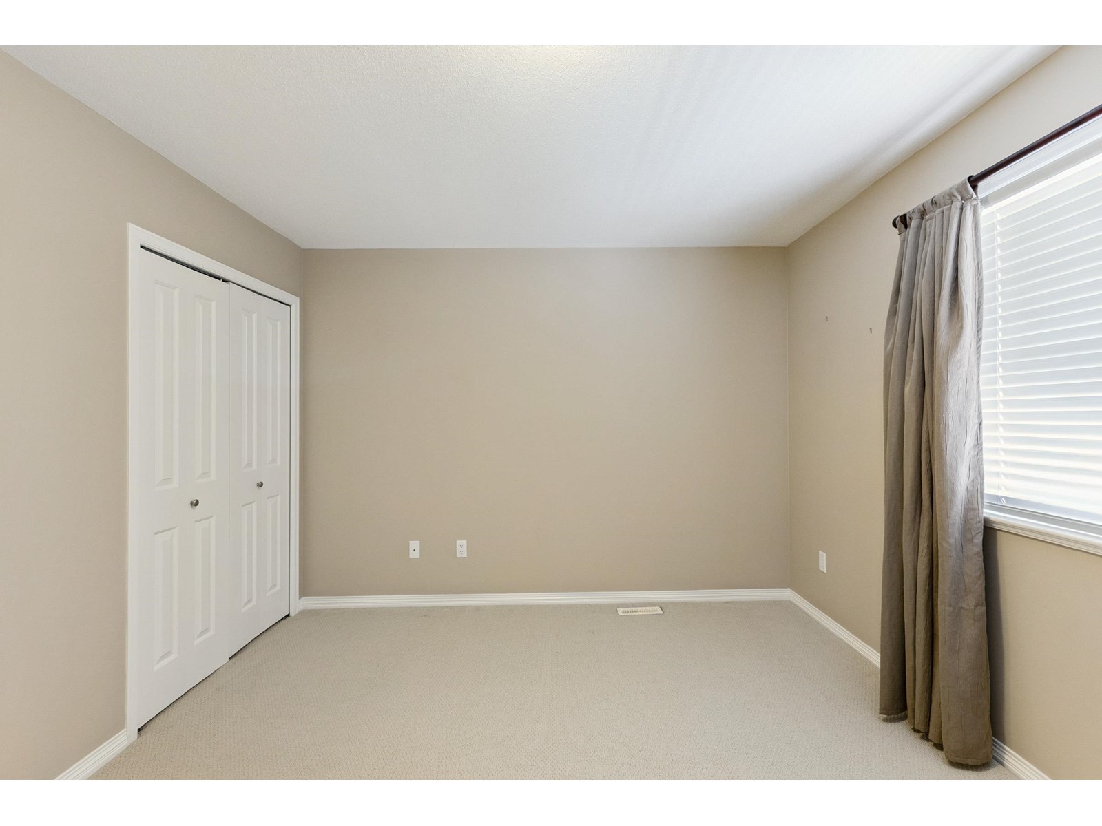 Photo 21 of 63 16995 64 Avenue, Surrey BC