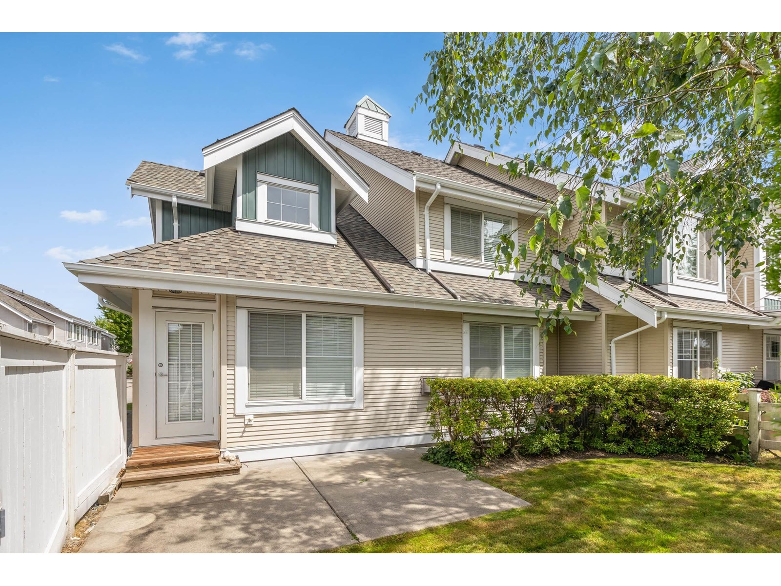 Photo 30 of 63 16995 64 Avenue, Surrey BC
