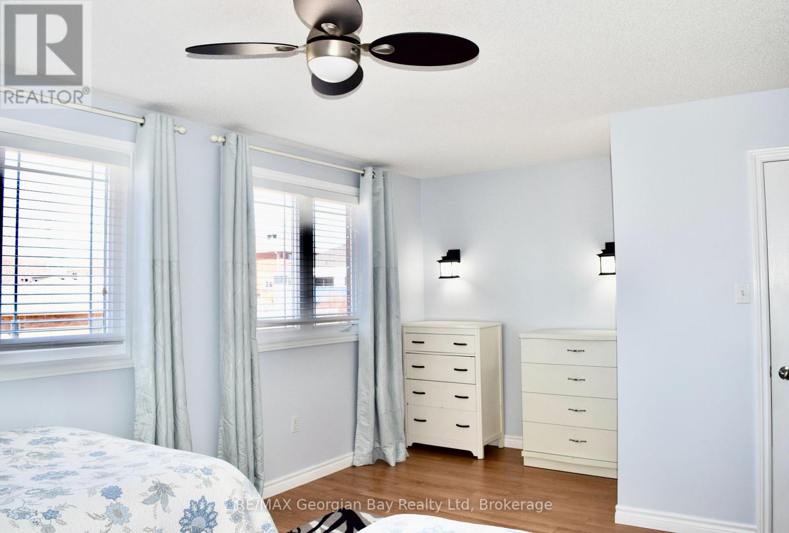 Photo 11 of 160 Griffin Street, Midland ON