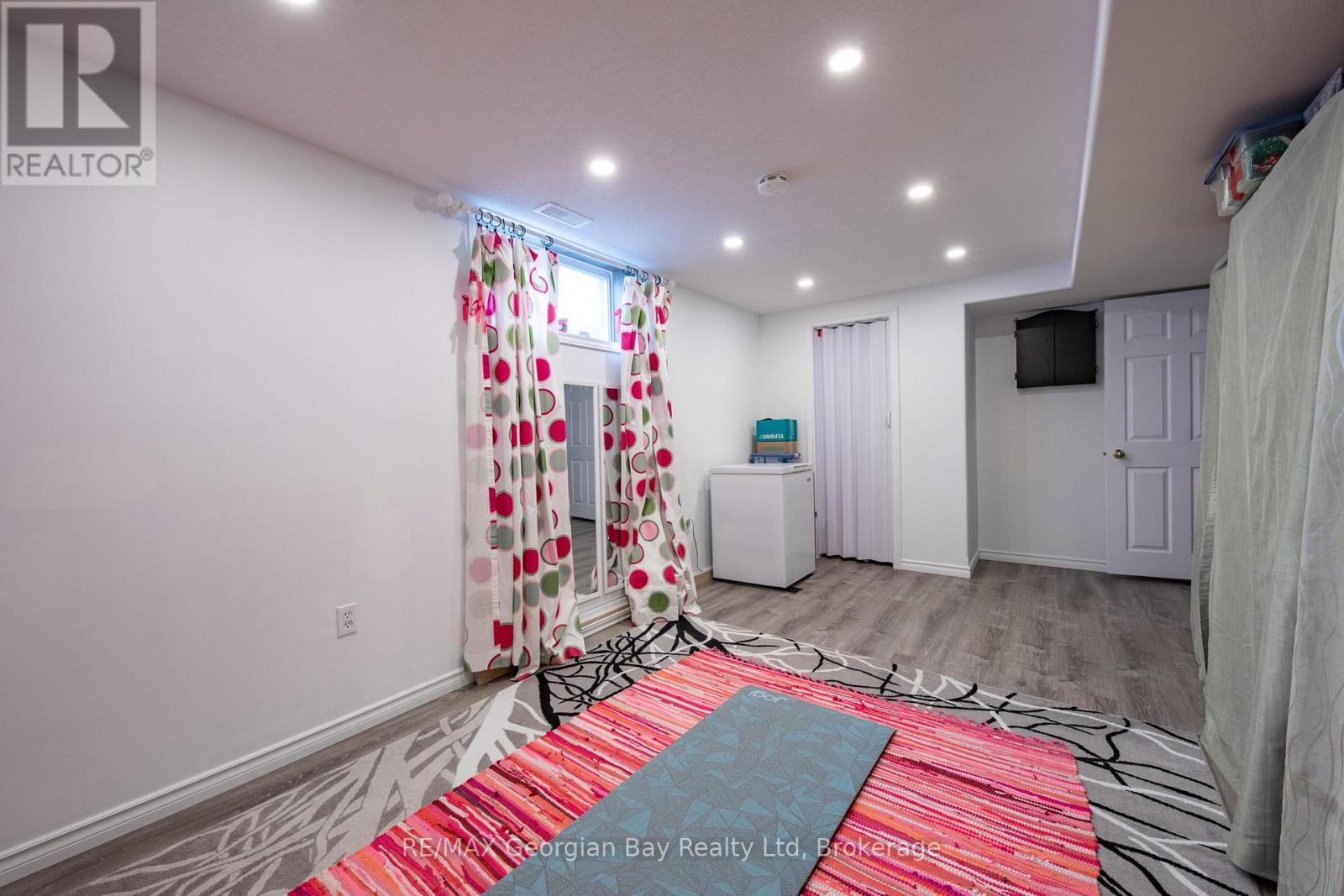 Photo 31 of 160 Griffin Street, Midland ON