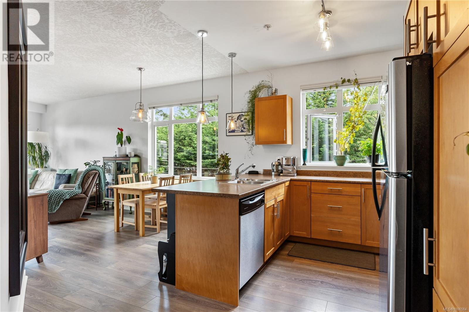 213 2220 Sooke Road, Colwood
