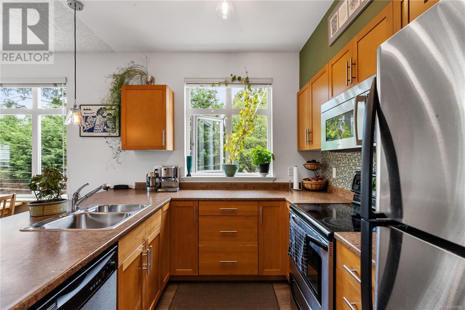 213 2220 Sooke Road, Colwood
