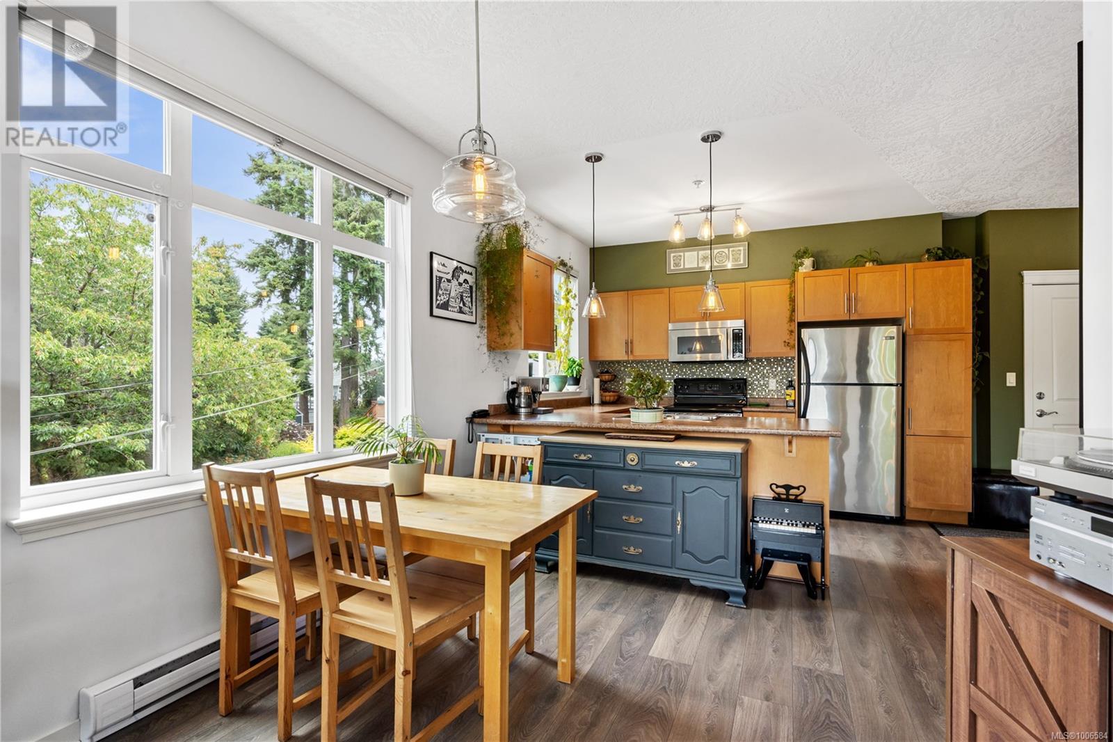213 2220 Sooke Road, Colwood