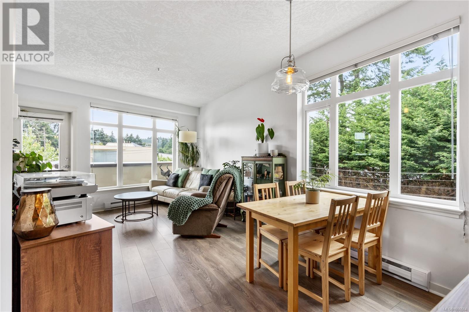213 2220 Sooke Road, Colwood