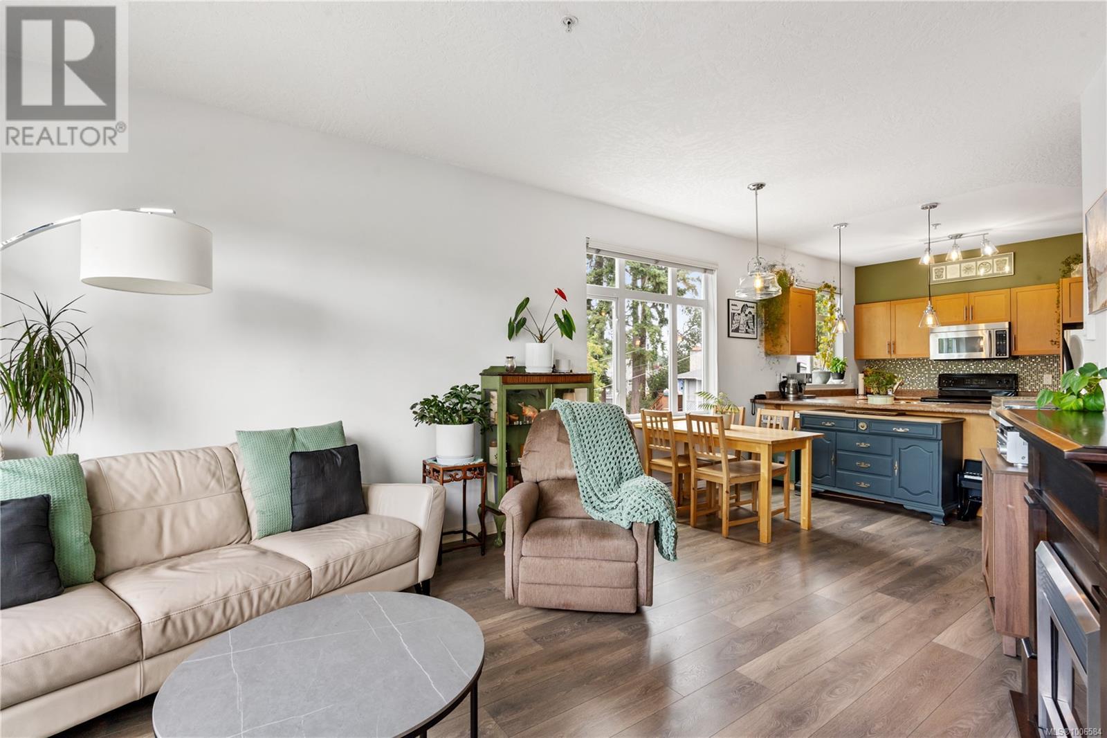 213 2220 Sooke Road, Colwood
