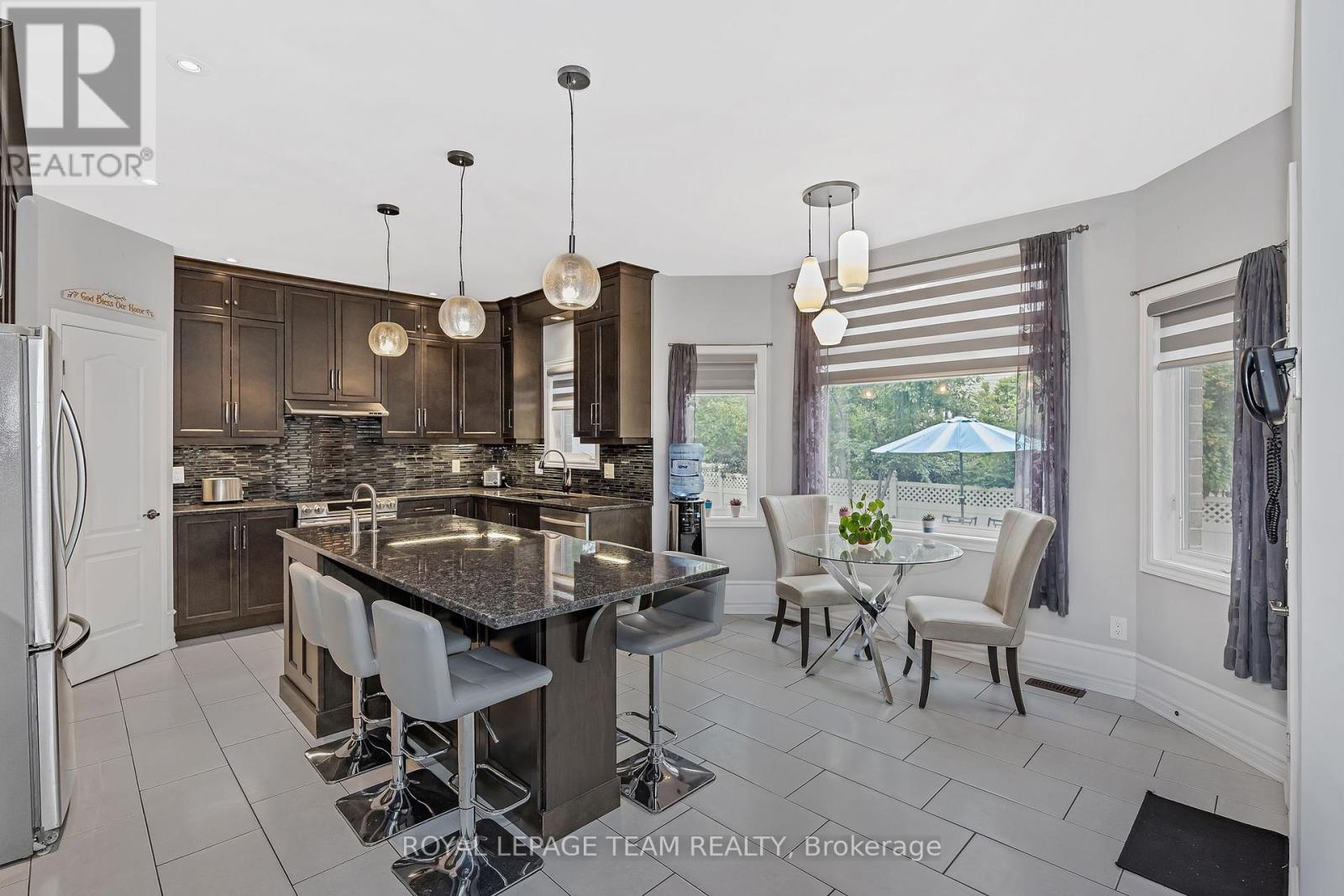 Photo 13 of 51 Bridle Crest Court, Ottawa ON