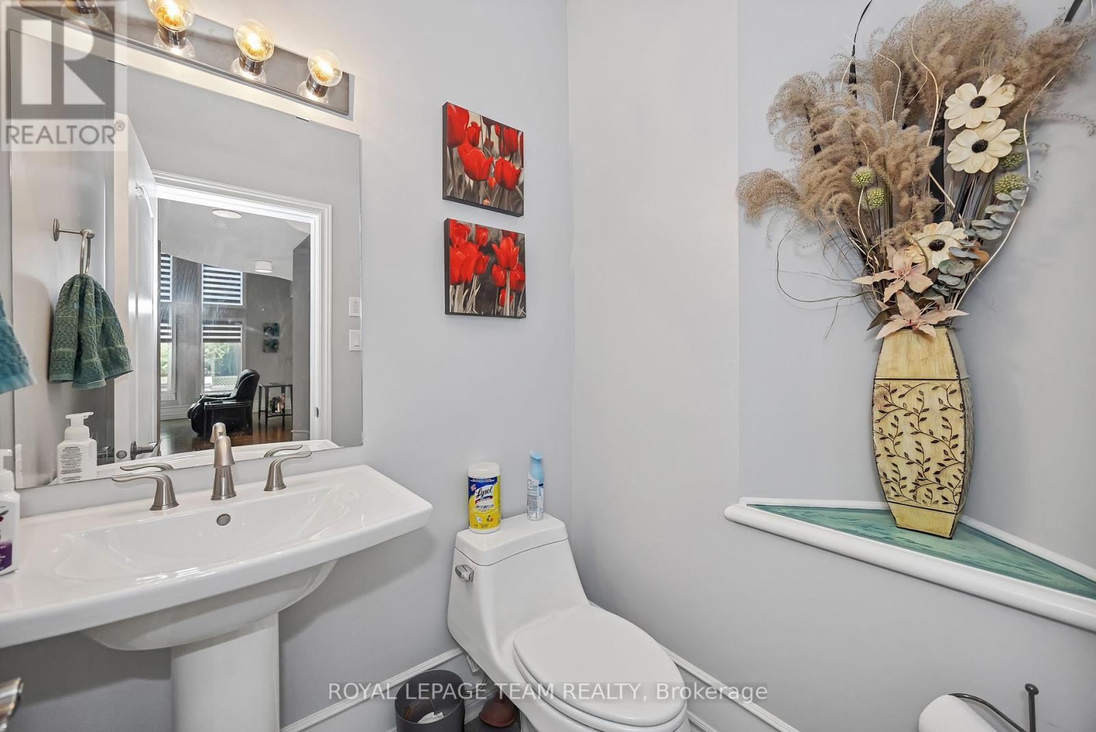Photo 19 of 51 Bridle Crest Court, Ottawa ON