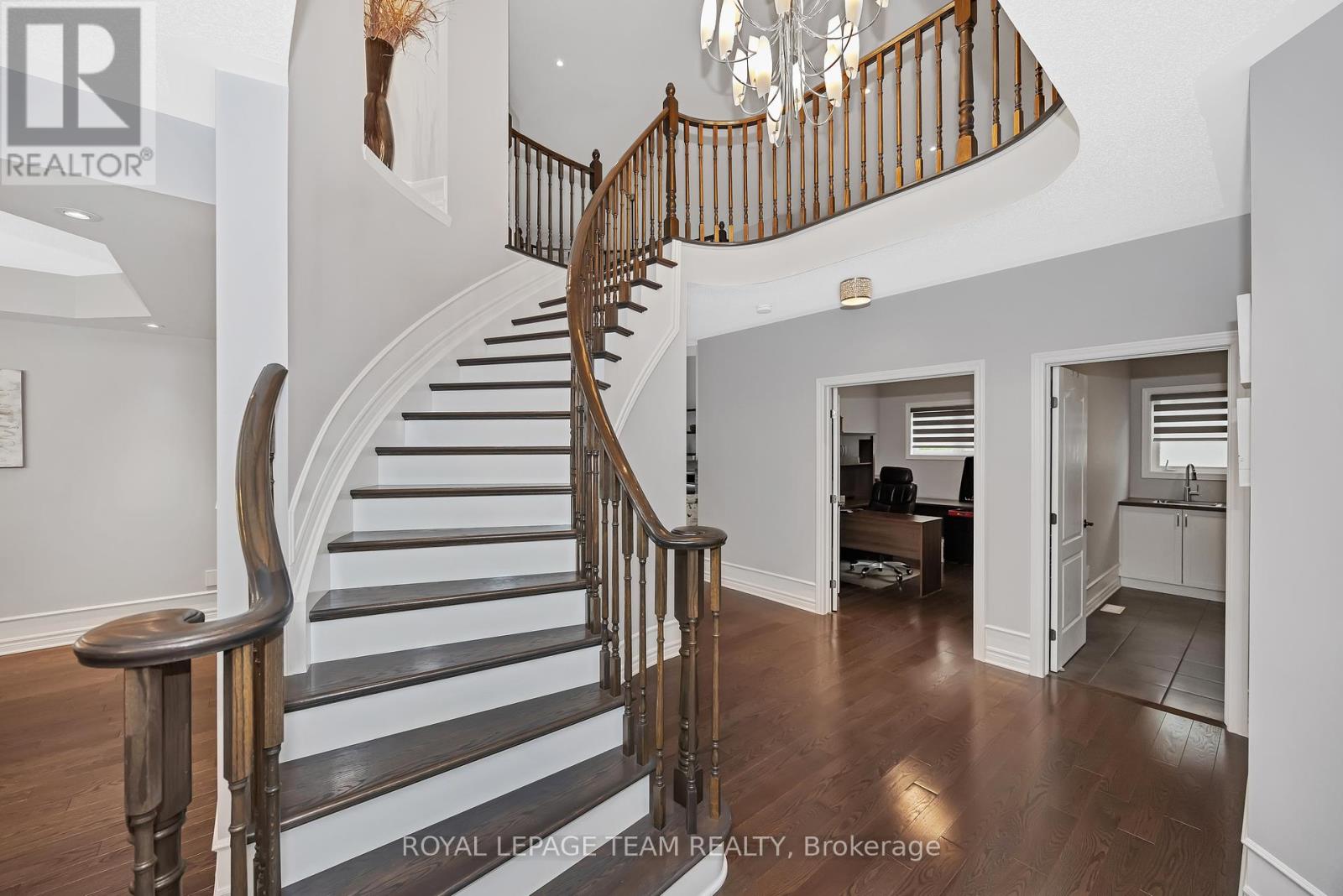 Photo 21 of 51 Bridle Crest Court, Ottawa ON