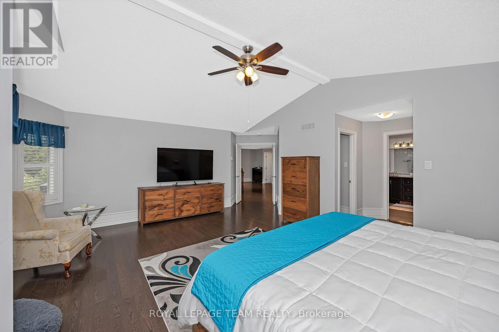 Photo 24 of 51 Bridle Crest Court, Ottawa ON