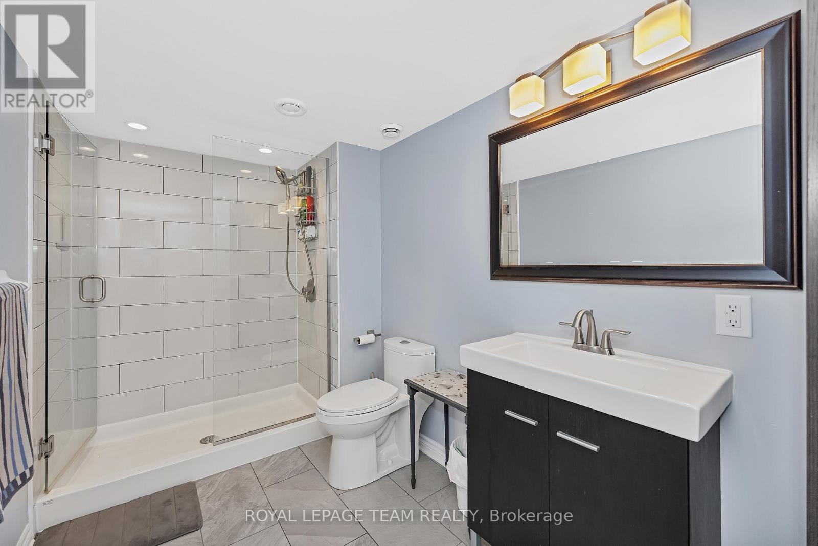 Photo 37 of 51 Bridle Crest Court, Ottawa ON