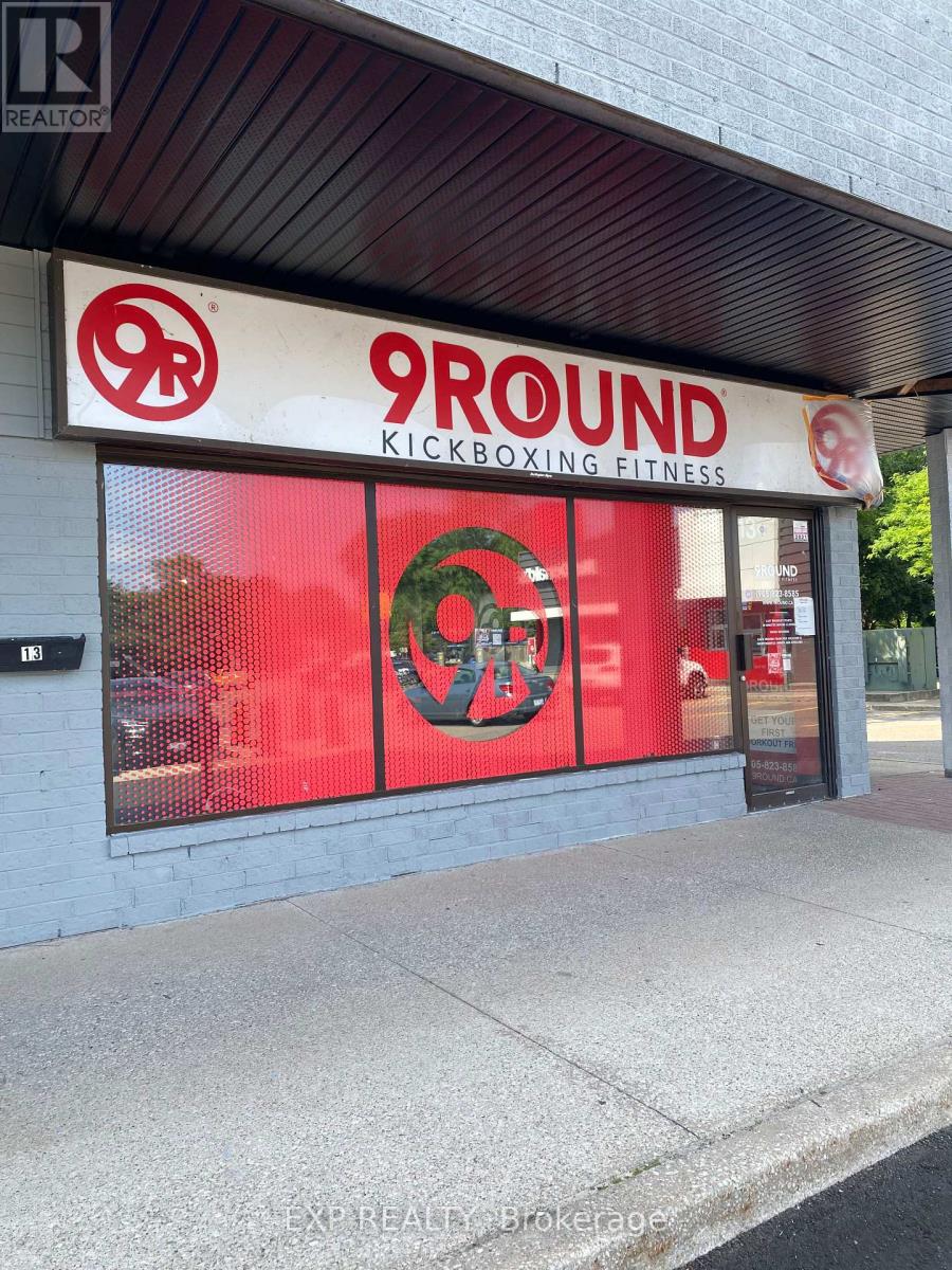 Photo 1 of 13 1865 Lakeshore Road W, Mississauga ON