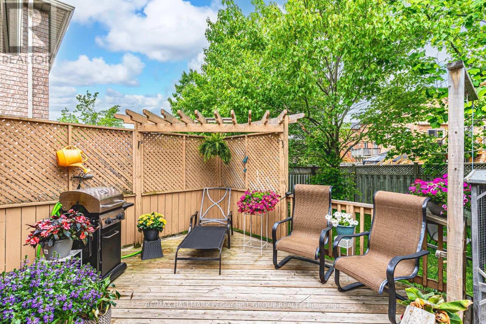 Photo 16 of 76 Holly Meadow Road, Barrie ON