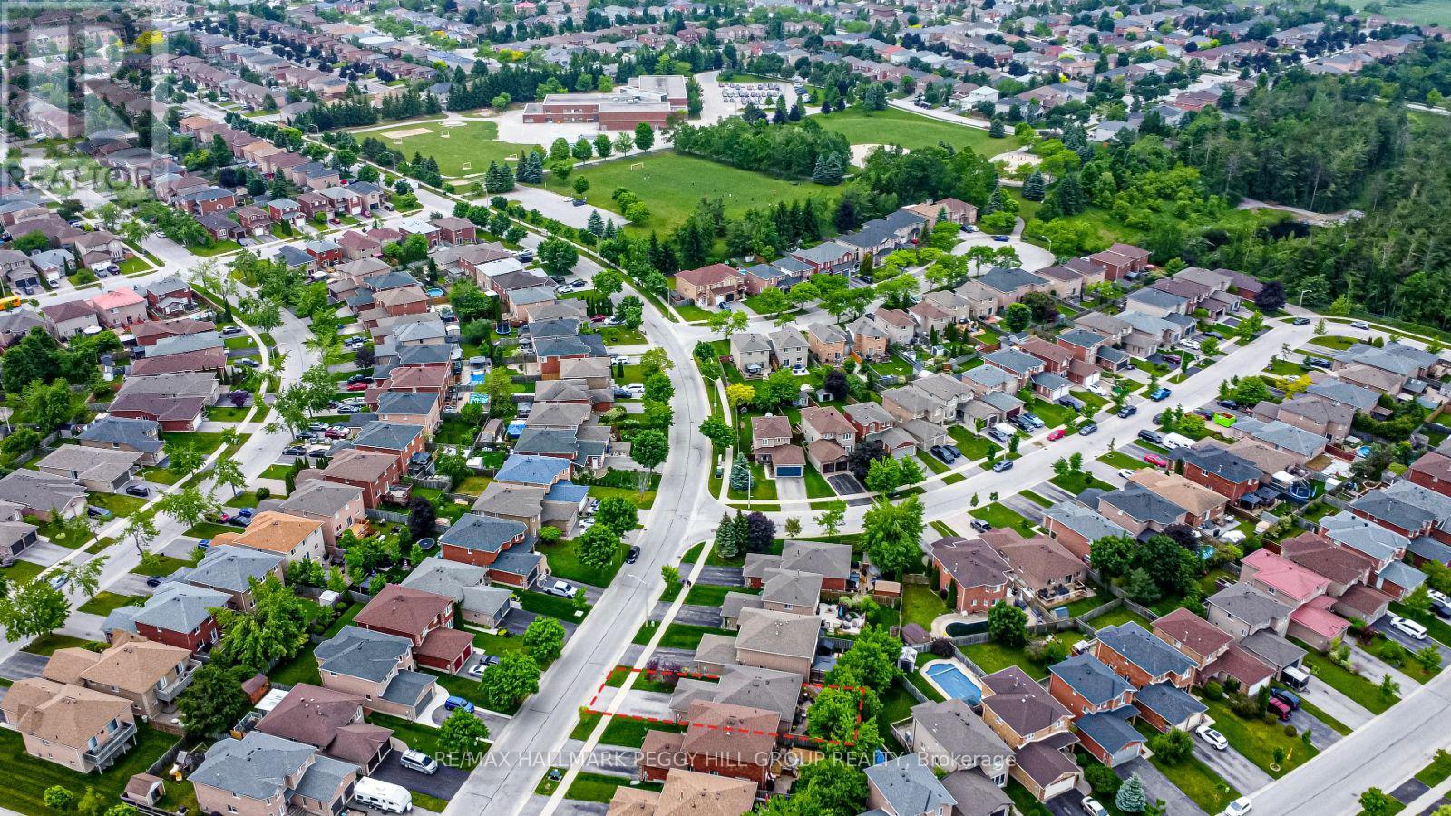 Photo 20 of 76 Holly Meadow Road, Barrie ON
