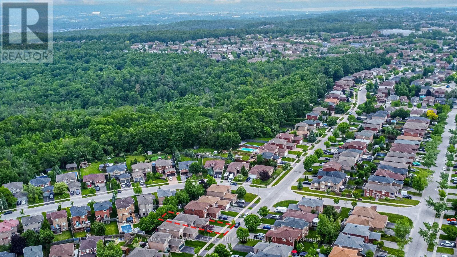 Photo 21 of 76 Holly Meadow Road, Barrie ON