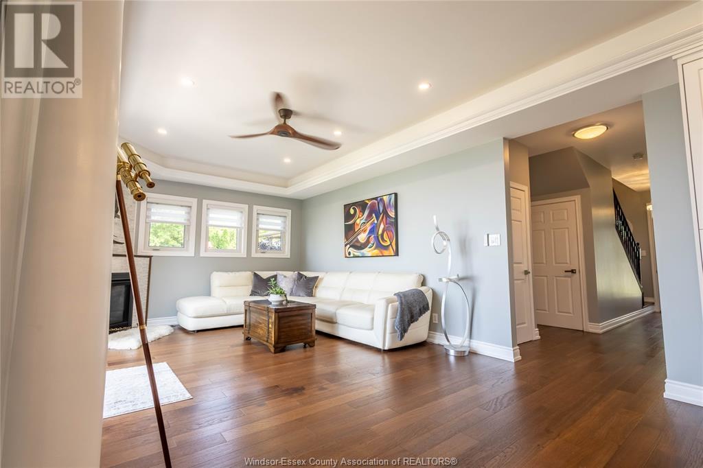 Photo 16 of 533 Cumberland Way, Colchester ON