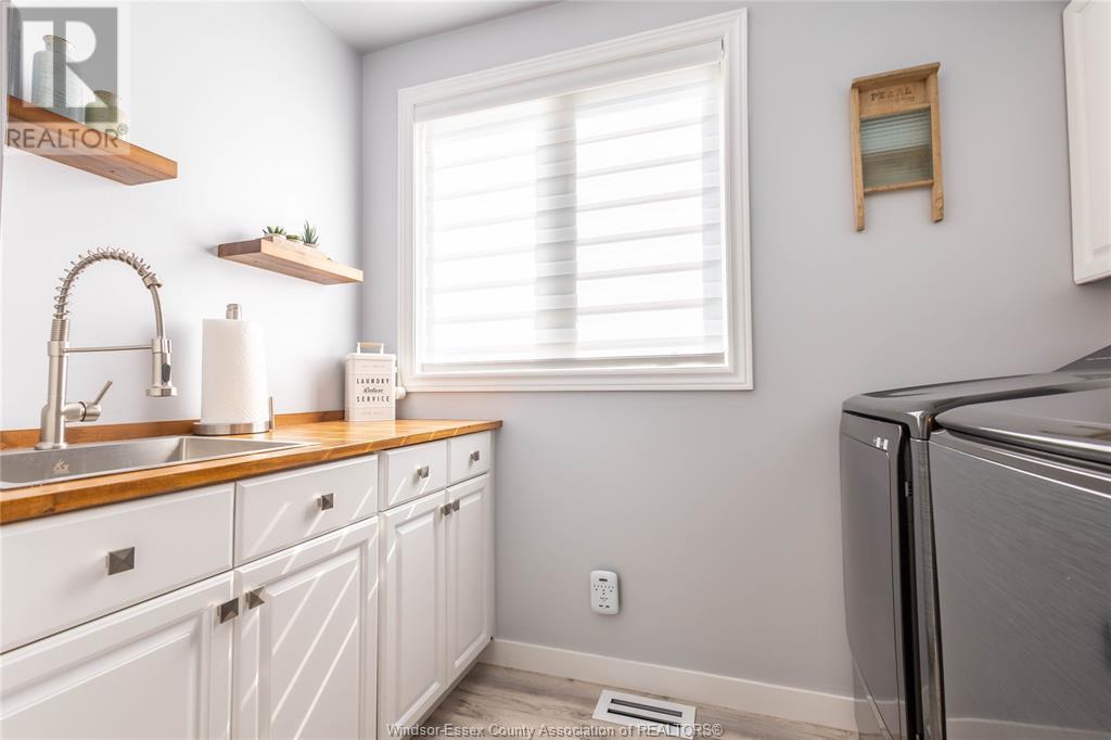 Photo 13 of 533 Cumberland Way, Colchester ON