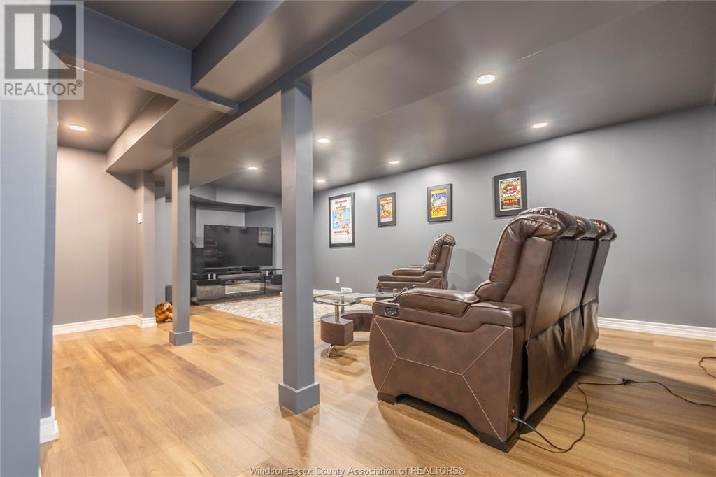 Photo 17 of 533 Cumberland Way, Colchester ON