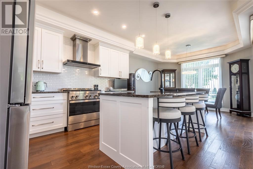 Photo 9 of 533 Cumberland Way, Colchester ON
