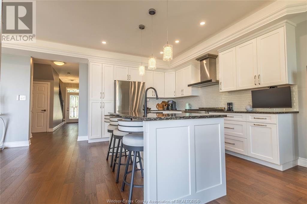 Photo 8 of 533 Cumberland Way, Colchester ON