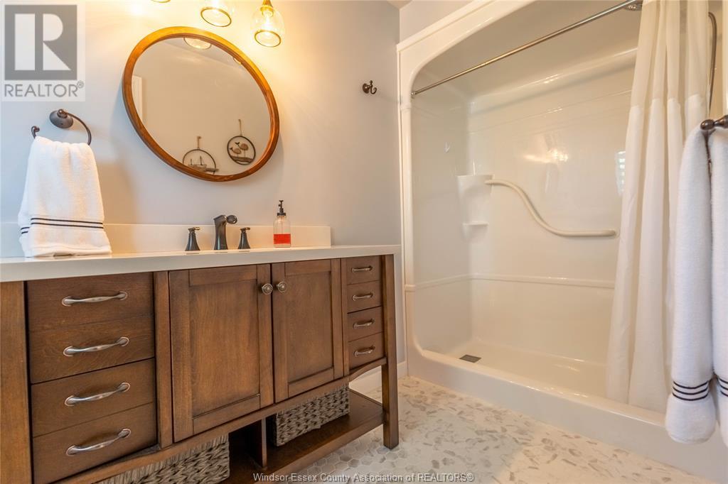 Photo 31 of 533 Cumberland Way, Colchester ON