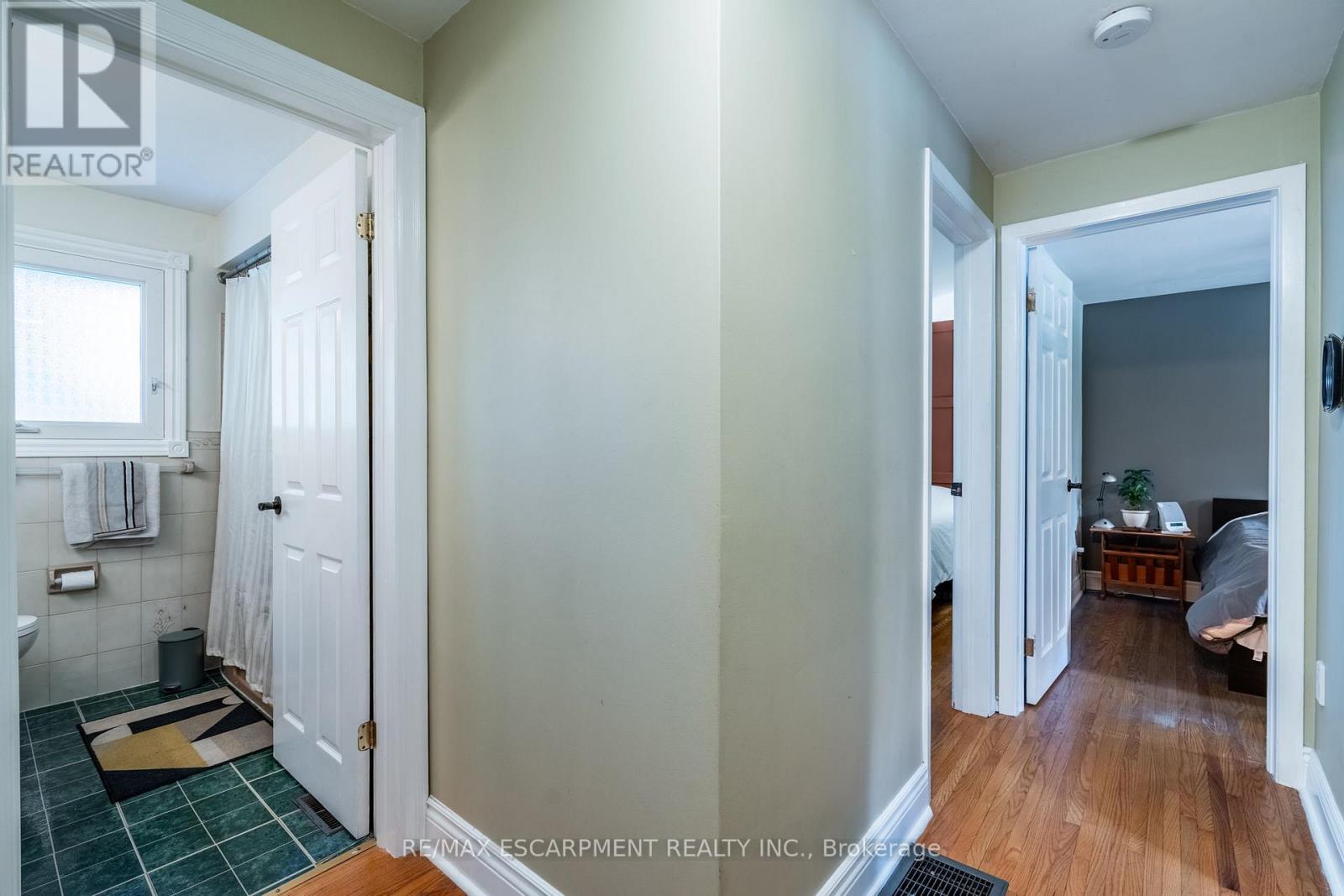 Photo 23 of 538 Mayzel Road, Burlington ON