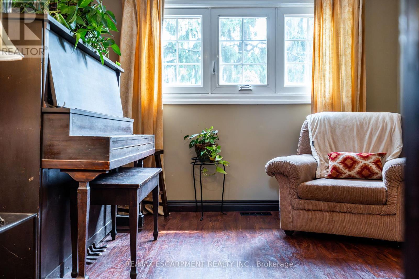 Photo 27 of 538 Mayzel Road, Burlington ON