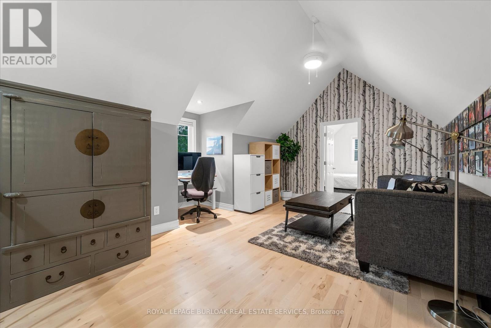 Photo 22 of 2189 Deyncourt Drive, Burlington ON