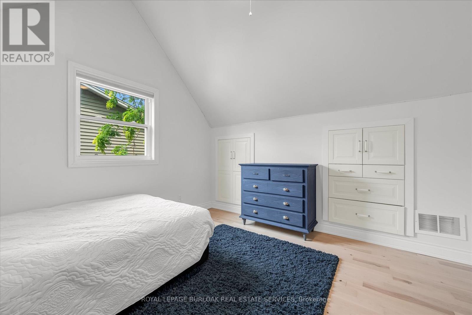 Photo 25 of 2189 Deyncourt Drive, Burlington ON
