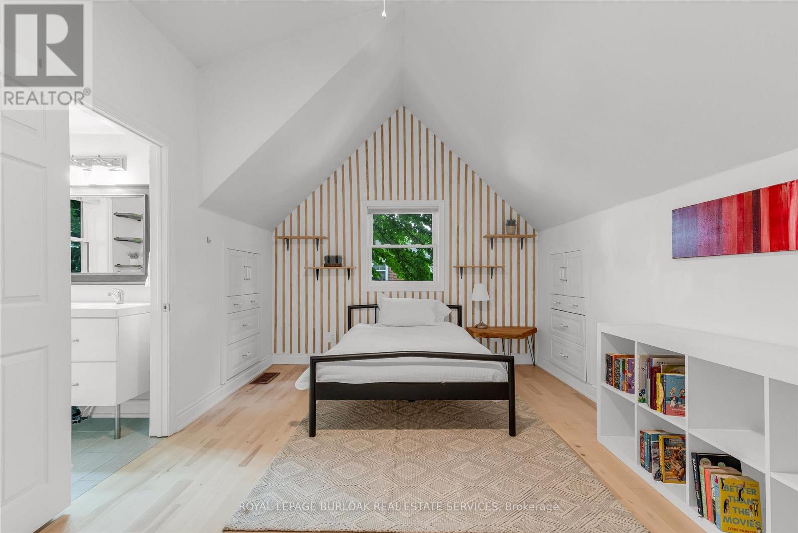 Photo 27 of 2189 Deyncourt Drive, Burlington ON