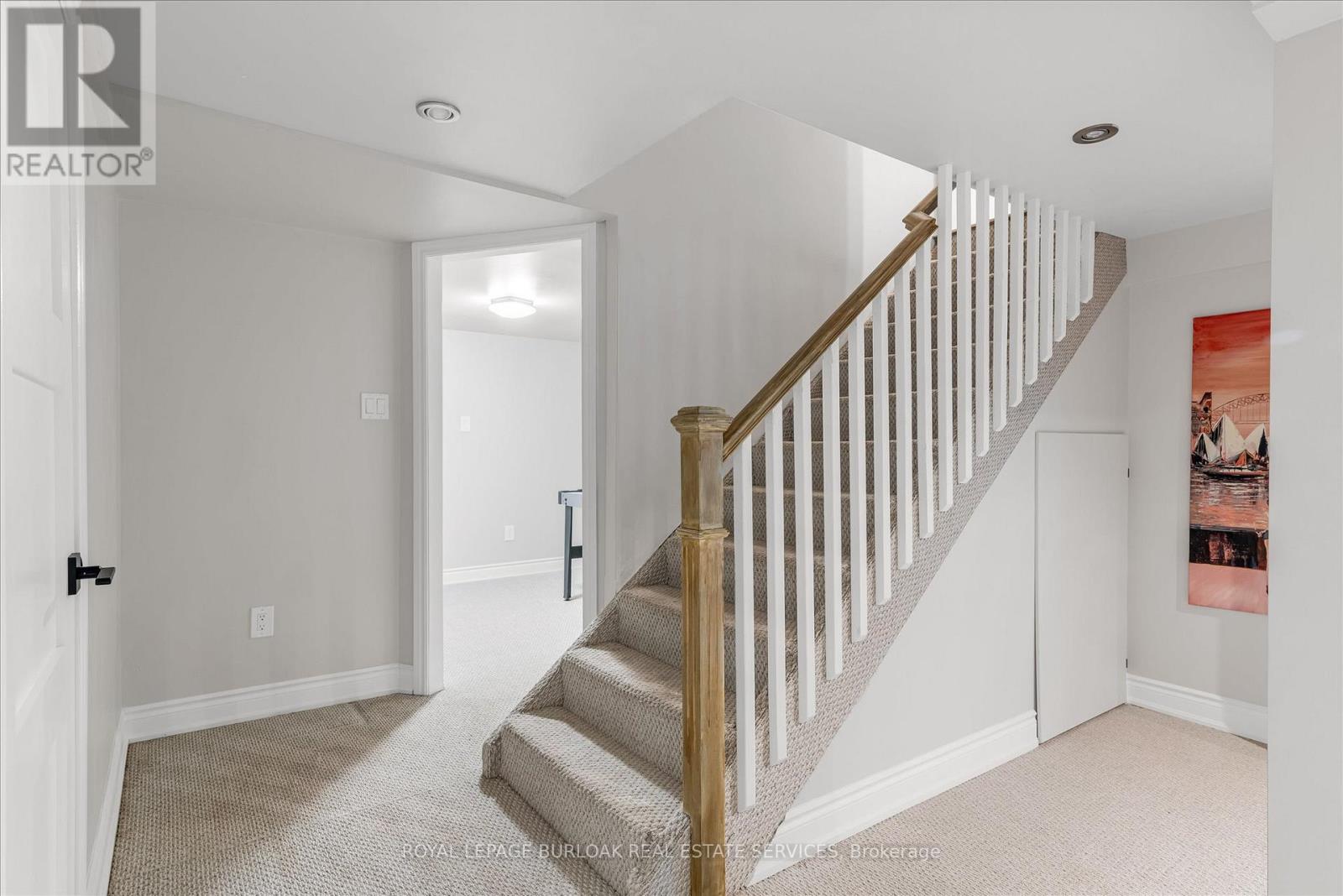 Photo 30 of 2189 Deyncourt Drive, Burlington ON