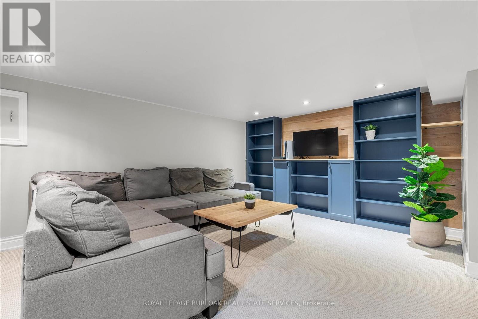 Photo 31 of 2189 Deyncourt Drive, Burlington ON
