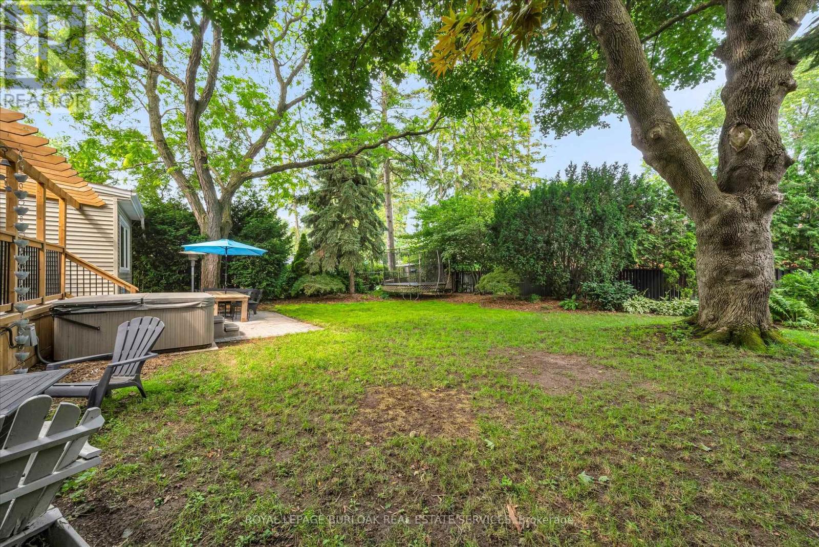 Photo 35 of 2189 Deyncourt Drive, Burlington ON