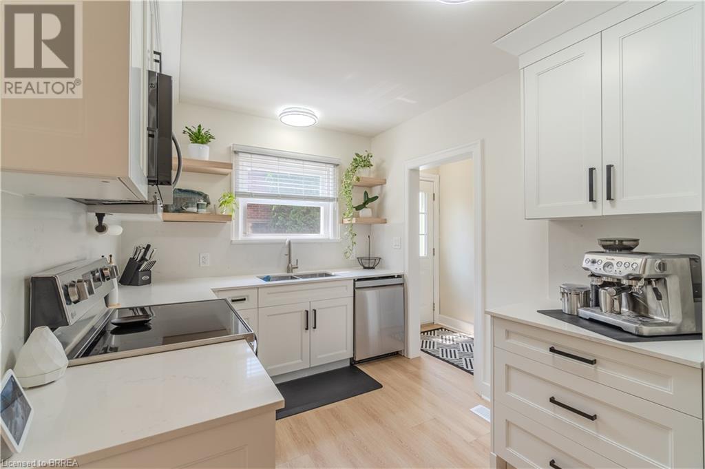 Photo 11 of 31 Capron Street, Paris ON