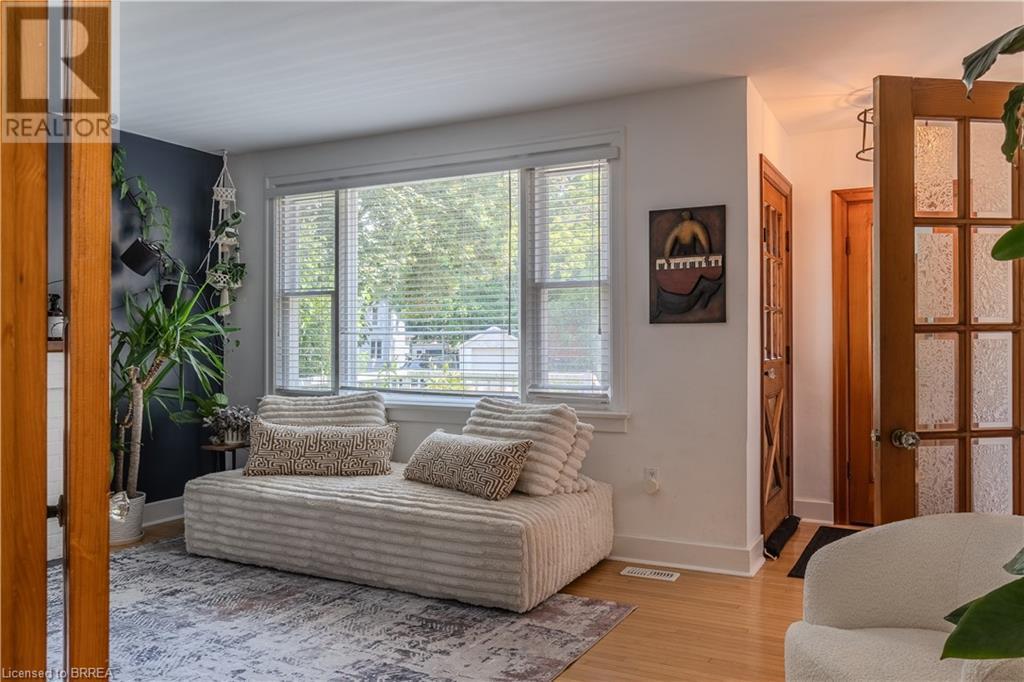 Photo 17 of 31 Capron Street, Paris ON