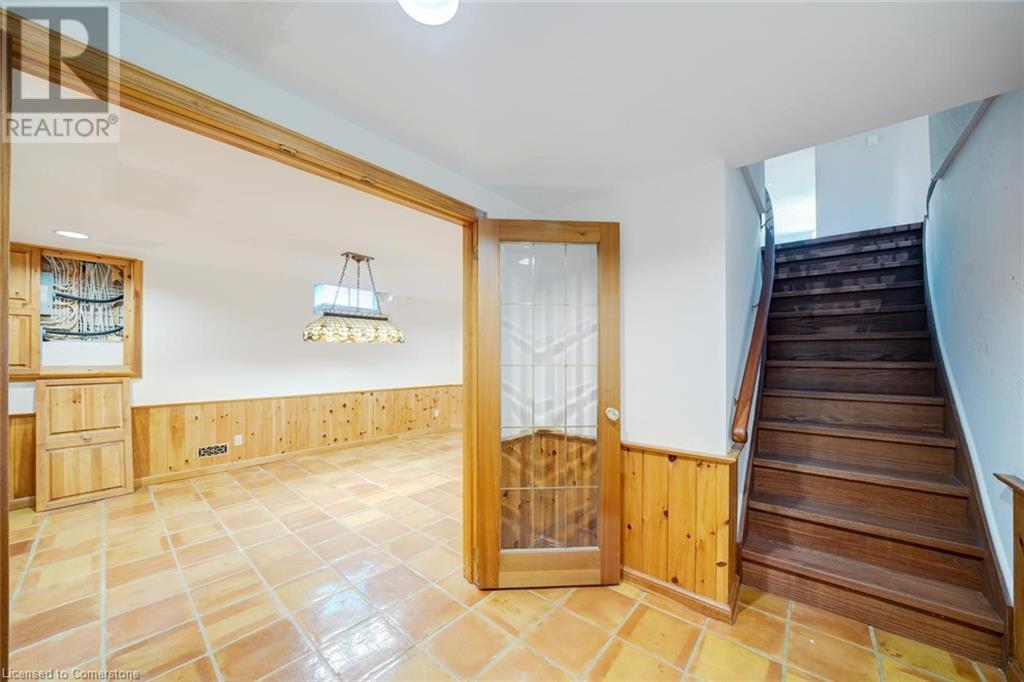 Photo 36 of 102 Crawford Rose Drive, Aurora ON