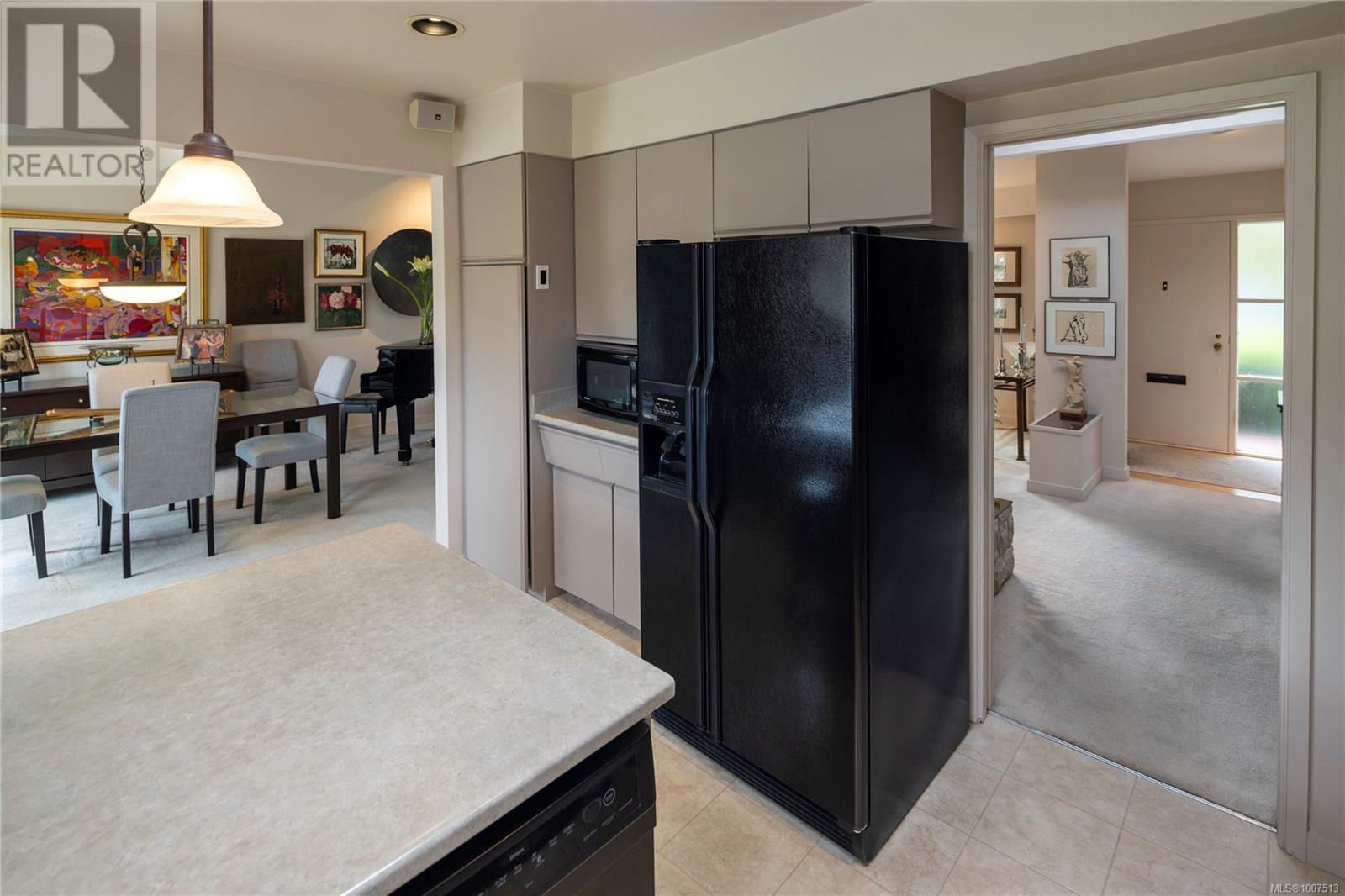 Photo 16 of 3505 Cardiff Pl, Oak Bay BC