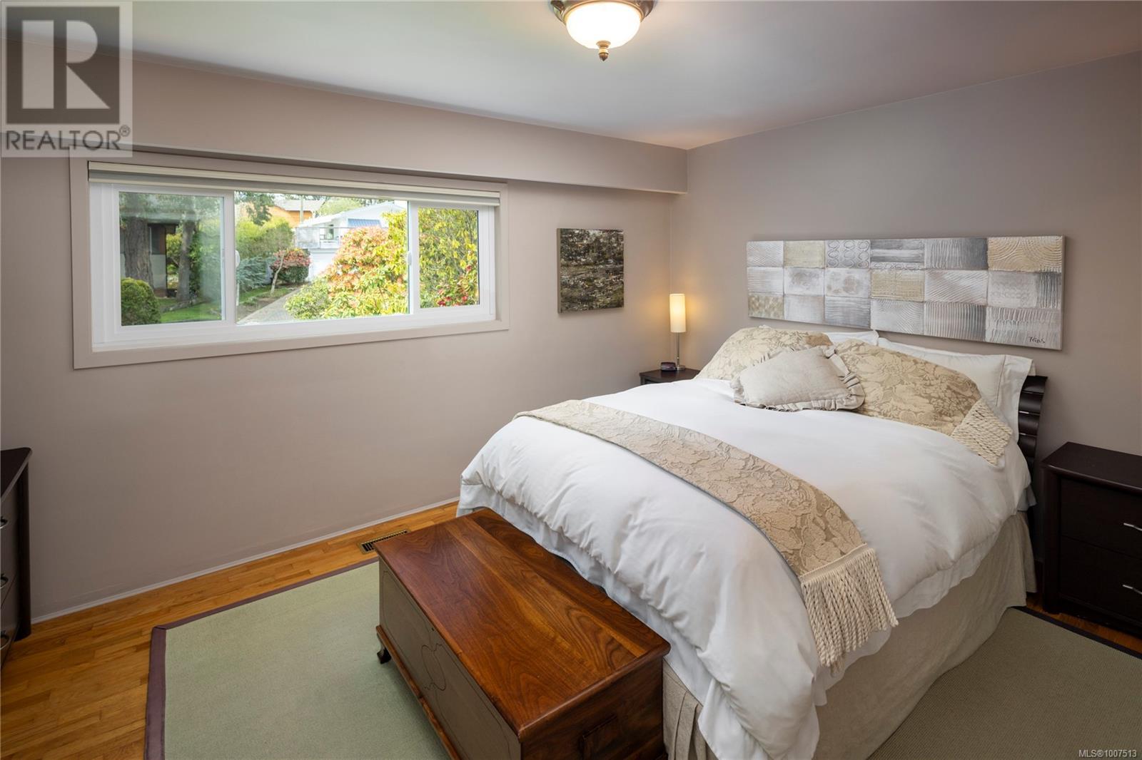 Photo 17 of 3505 Cardiff Pl, Oak Bay BC